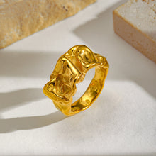 Load image into Gallery viewer, European and American Cross-Border Geometric Irregular Rings Retro Fashion Texture Furnace Vacuum Gold-Plated Ring Index Finger Ring Wholesale